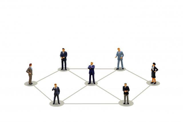 専門家やチームとの連携を強化する