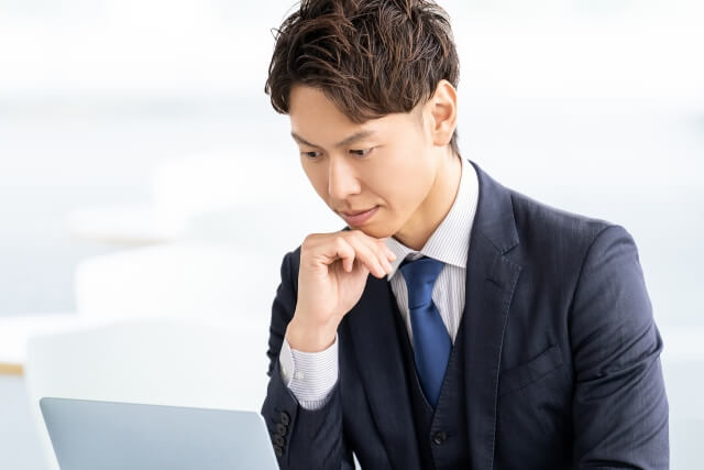 ファクタリング会社の口コミを判断材料にする際の見方